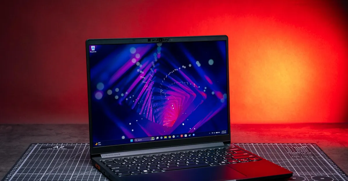Ноутбук Framework Laptop 13 Pro с модульной оперативной памятью LPCAMM2