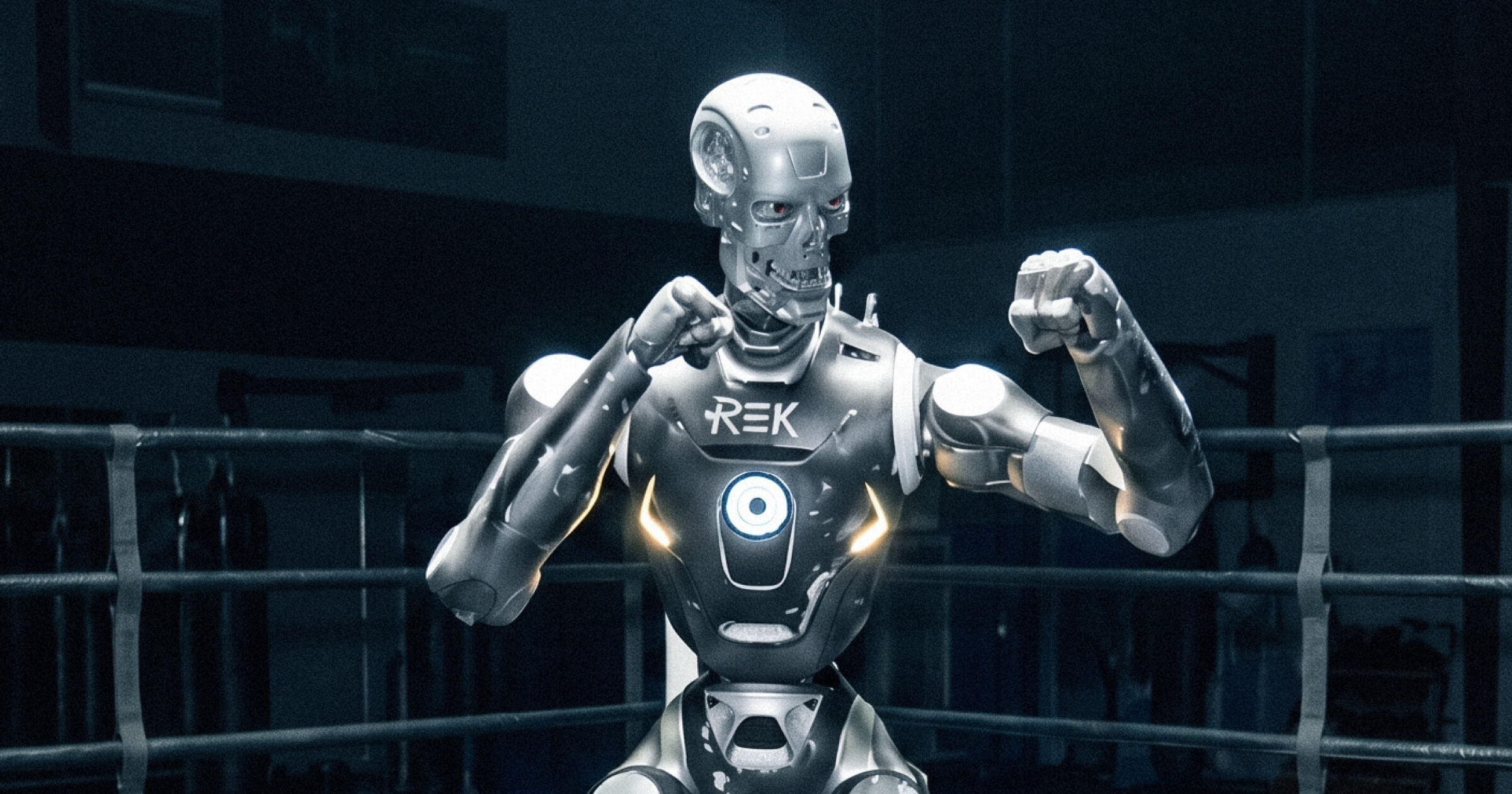 Человекоподобный робот T800 от EngineAI на ринге во время боя с каскадером в Сан-Франциско