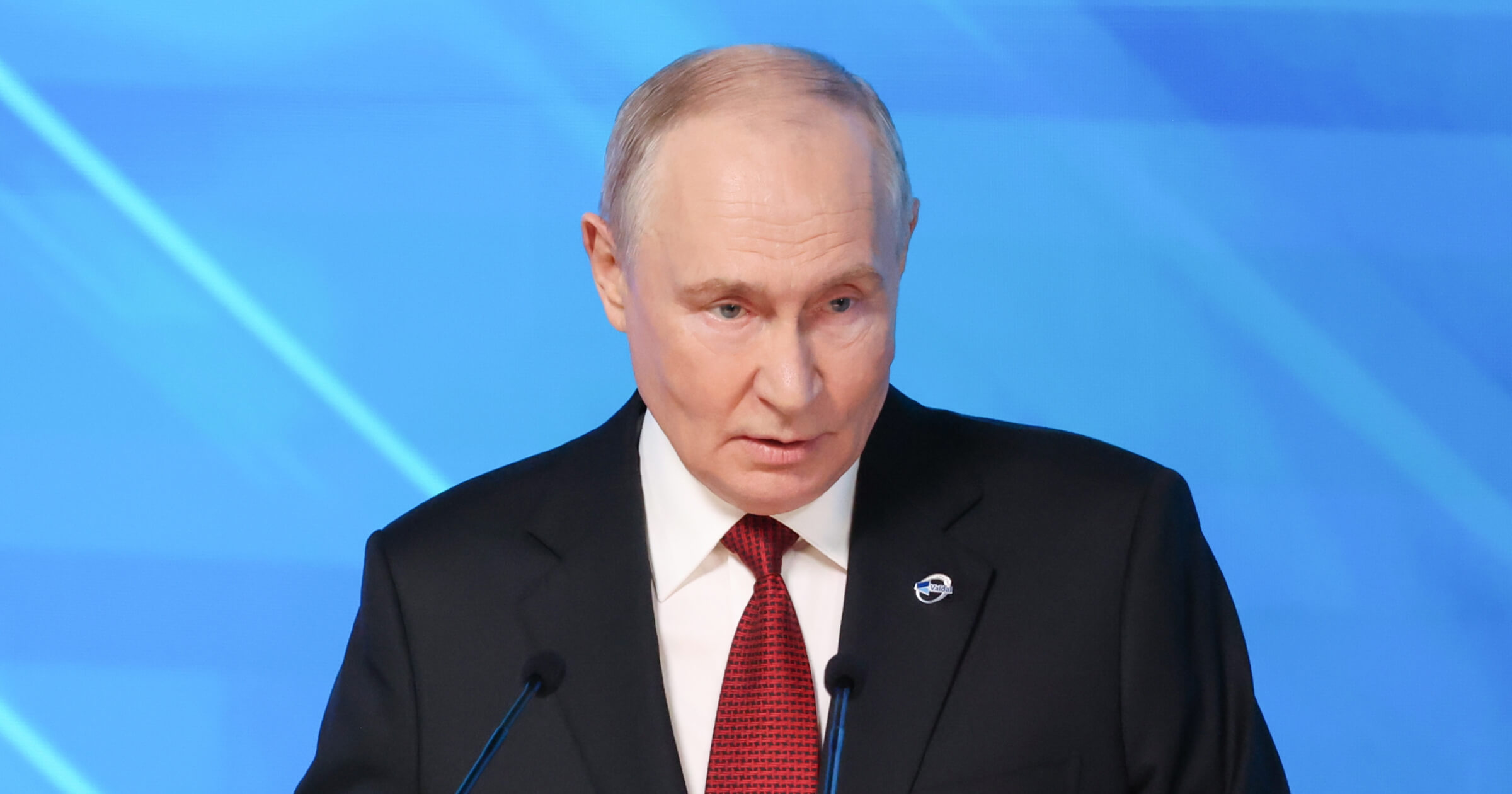 Владимир Путин на встрече с педагогами, где обсуждалось создание образовательной нейросети